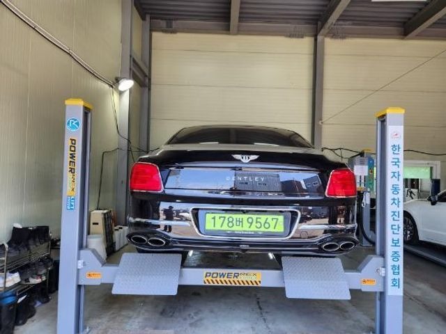 Bentley Flying Spur 2022 — inspection photo 2