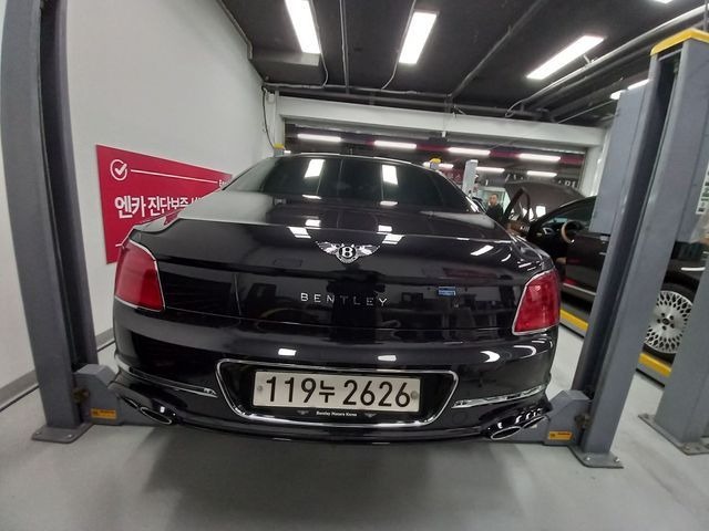 Bentley Flying Spur 2023 — inspection photo 2