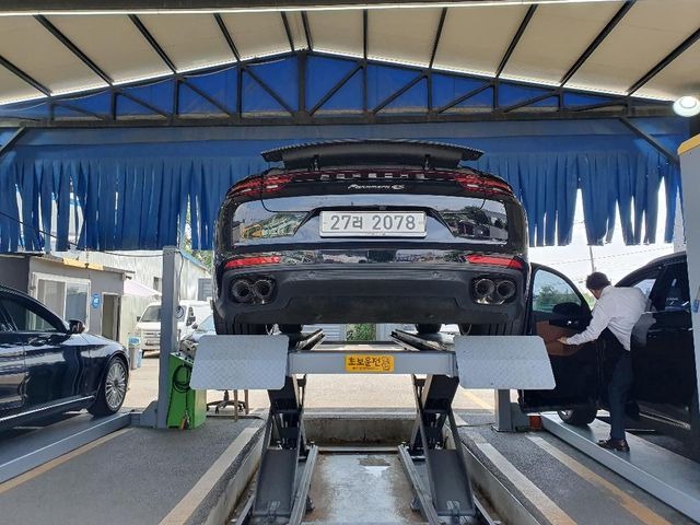 Porsche Panamera 2018 — inspection photo 2