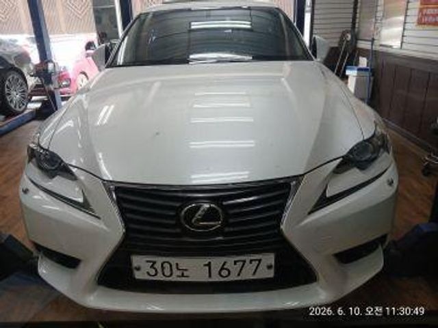 Lexus IS 2015 — inspection photo 1