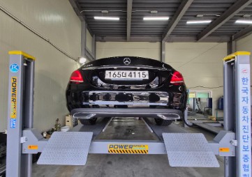 Mercedes-Benz C-Class 2020 — inspection photo 2