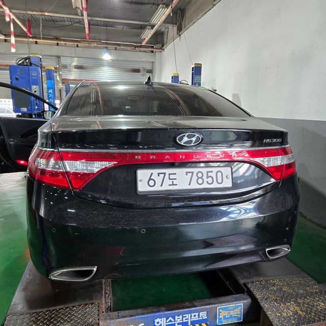 Hyundai Grandeur 2012 — inspection photo 2