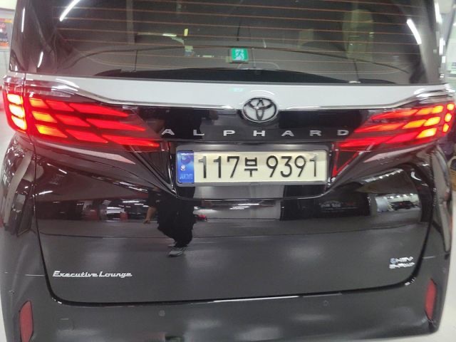Toyota Alphard 2024 — inspection photo 2