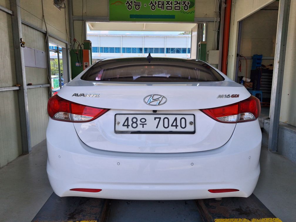 Hyundai AVANTE 2013 — inspection photo 2