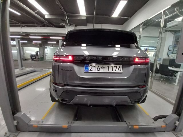 Land Rover Range Rover Evoque 2026 — inspection photo 2
