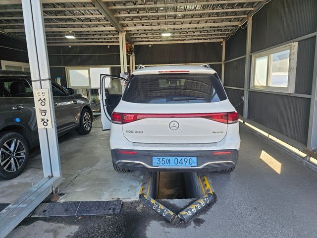Mercedes-Benz EQB 2024 — inspection photo 2