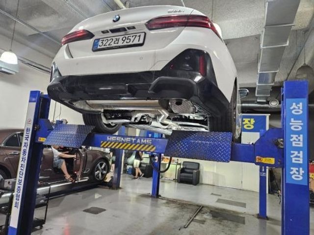 BMW 5-Series 2026 — inspection photo 2