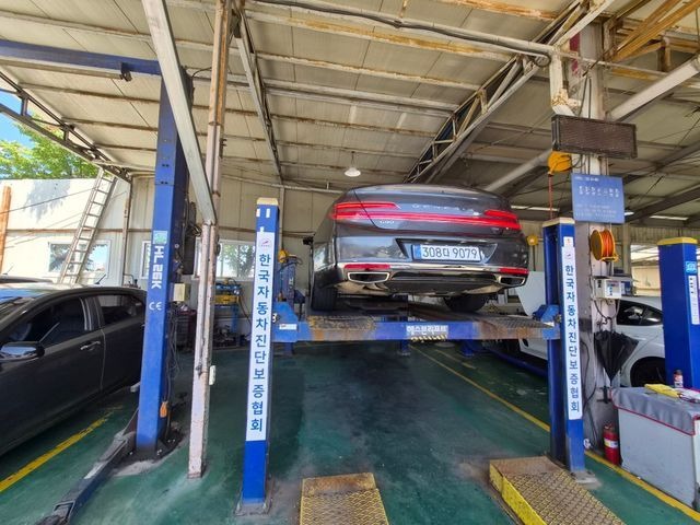 Genesis G90 2019 — inspection photo 2