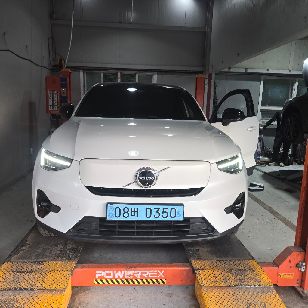Volvo C40 2023 — inspection photo 1