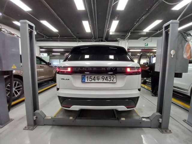 Land Rover Range Rover Velar 2026 — inspection photo 2