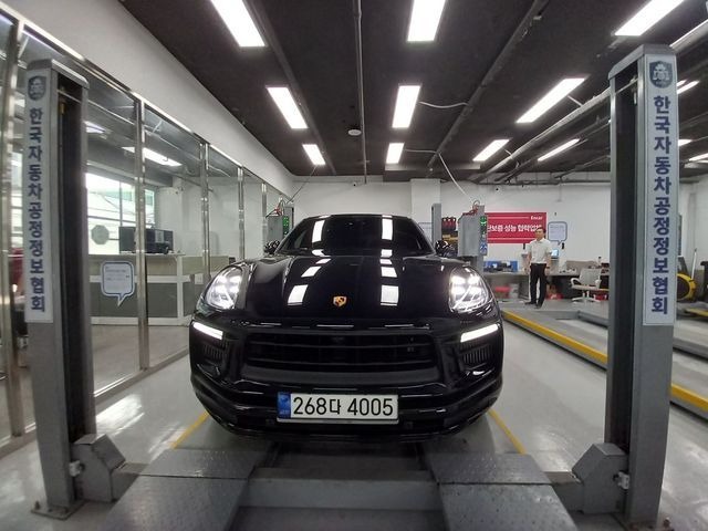 Porsche Macan 2022 — inspection photo 1