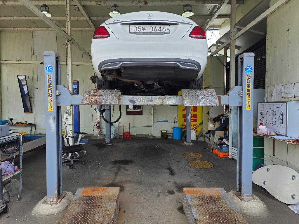 Mercedes-Benz C-Class 2016 — inspection photo 2