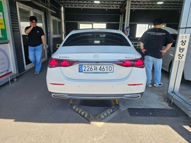 Mercedes-Benz E-Class 2024 — inspection photo 2
