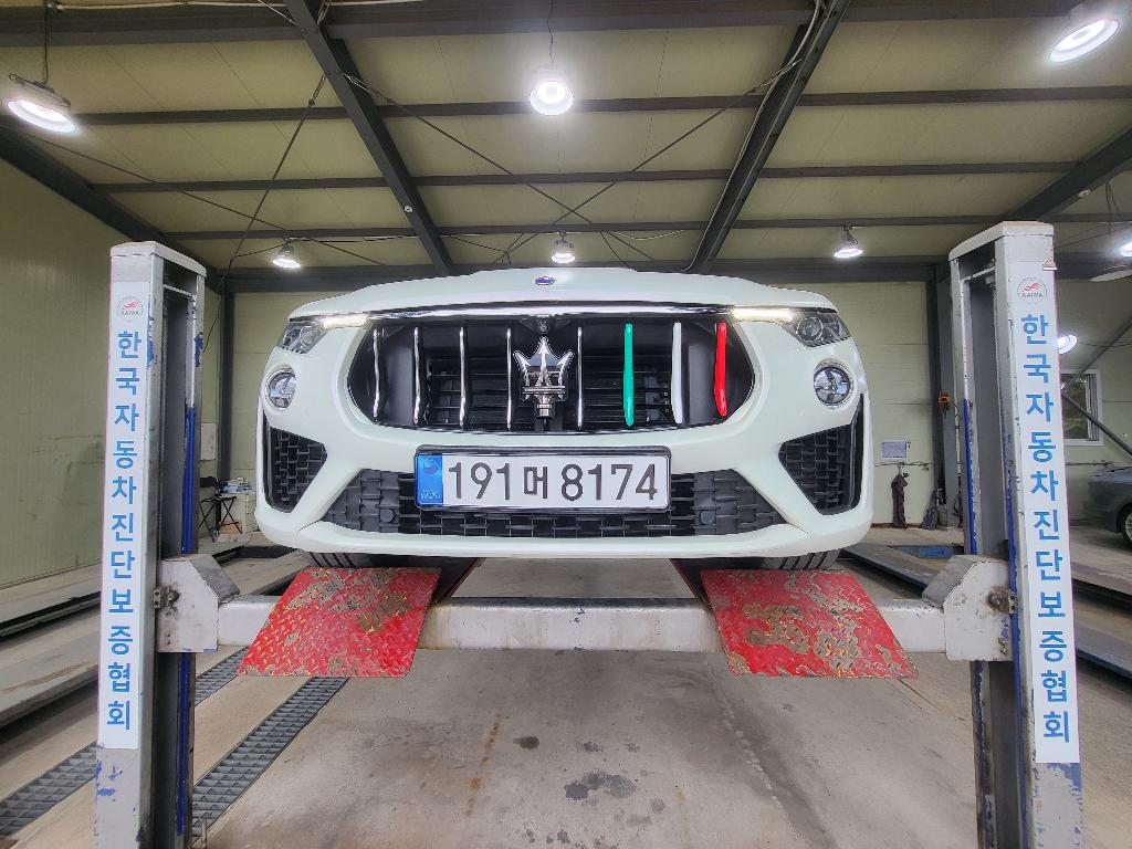 Maserati Levante 2017 — inspection photo 1