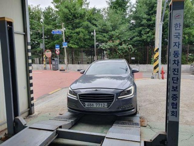 Hyundai Genesis 2015 — inspection photo 1