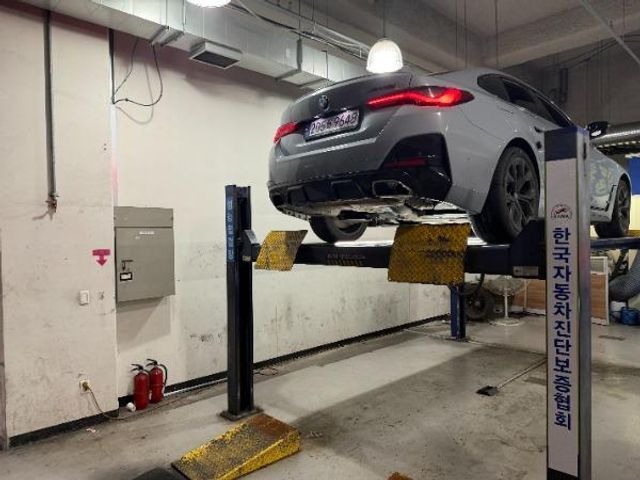 BMW 4-Series 2024 — inspection photo 2
