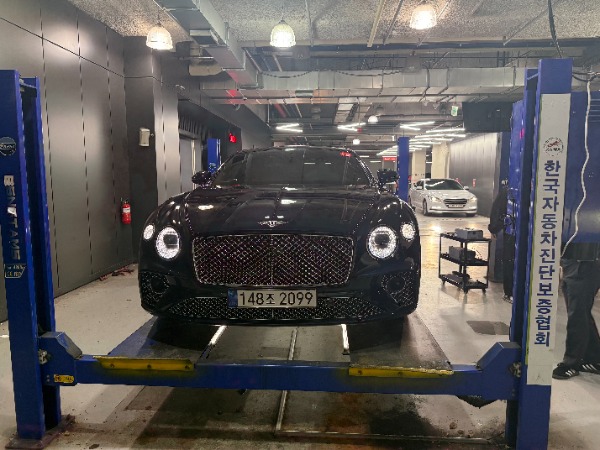 Bentley Continental 2022 — inspection photo 1