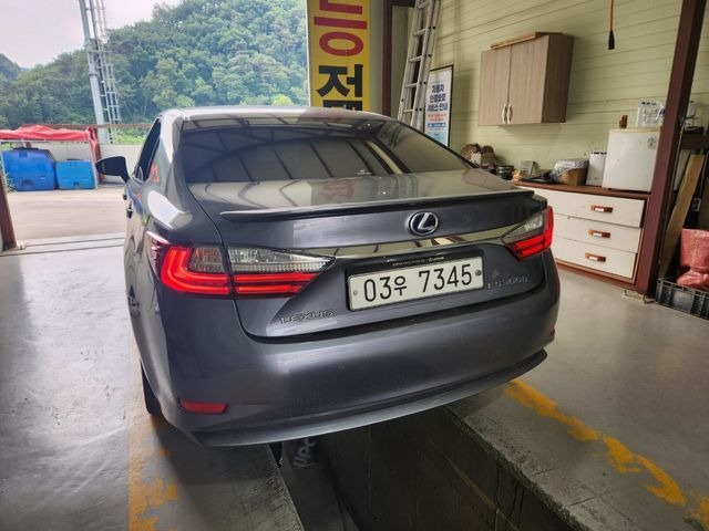Lexus ES 2017 — inspection photo 2