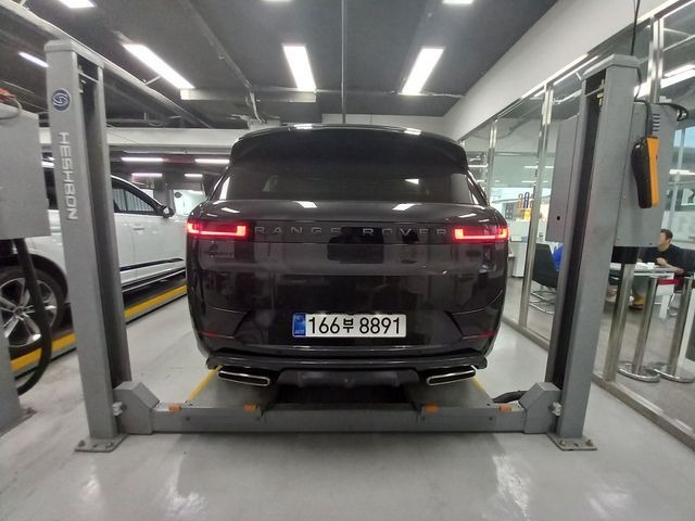 Land Rover Range Rover Sport 2026 — inspection photo 2