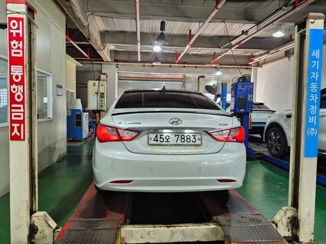 Hyundai Sonata 2011 — inspection photo 2