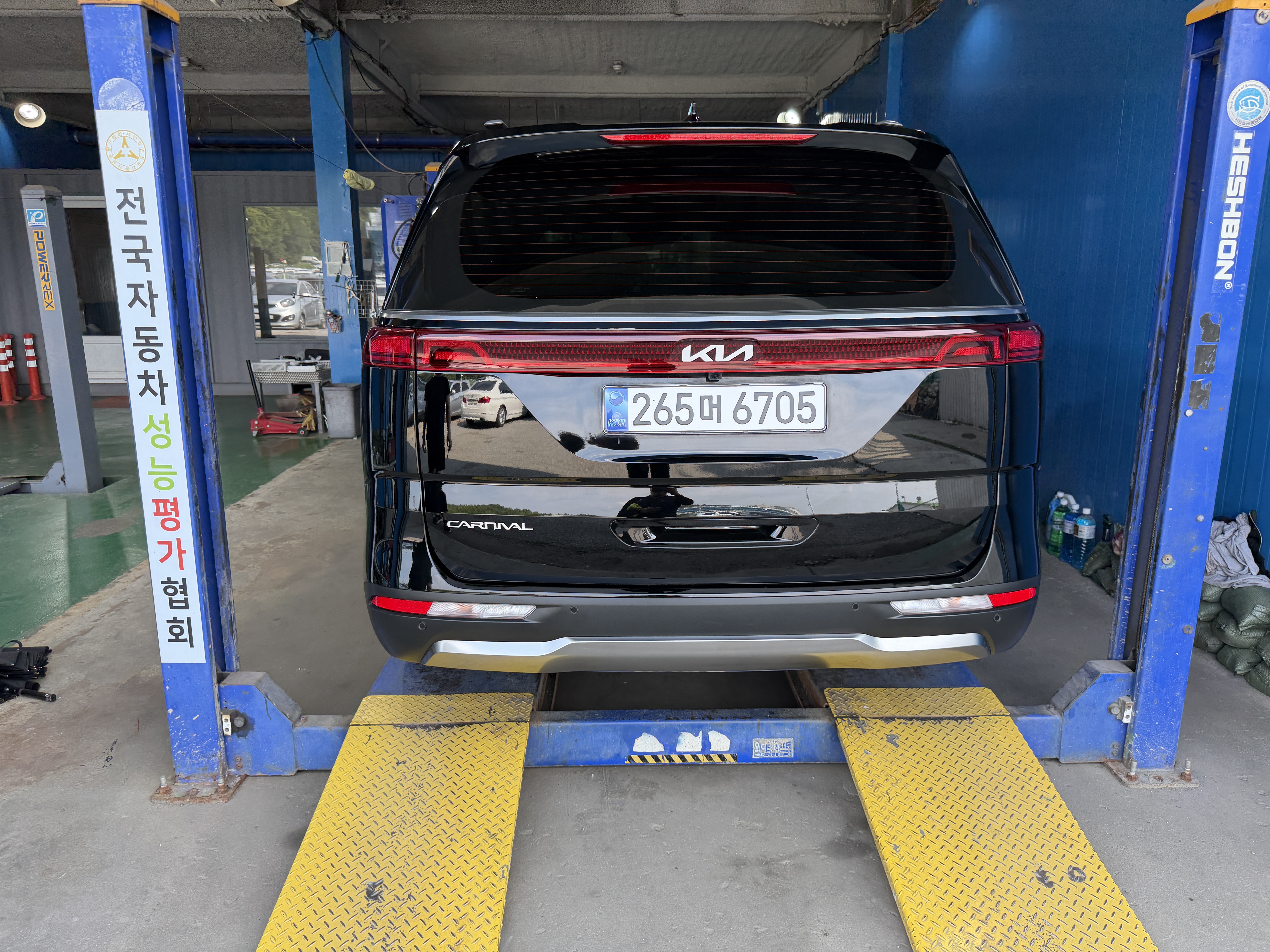 Kia Canival 2023 — inspection photo 2