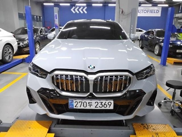 BMW 5-Series 2026 — inspection photo 1