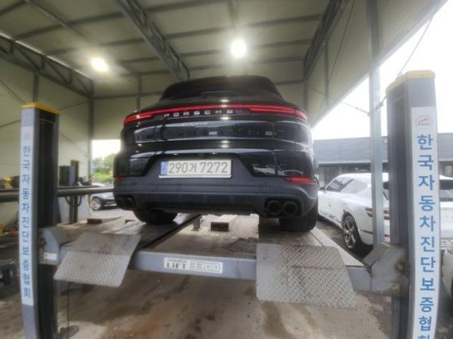 Porsche Cayenne 2024 — inspection photo 2