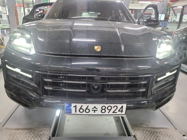 Porsche Cayenne 2025 — inspection photo 1