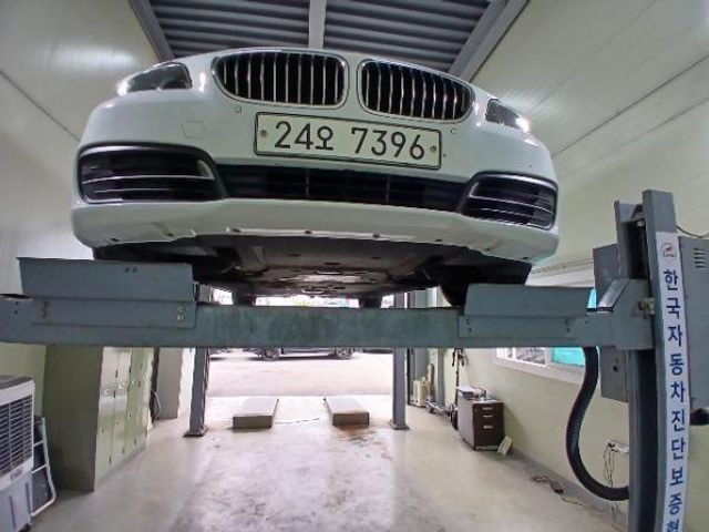 BMW 5-Series 2014 — inspection photo 1