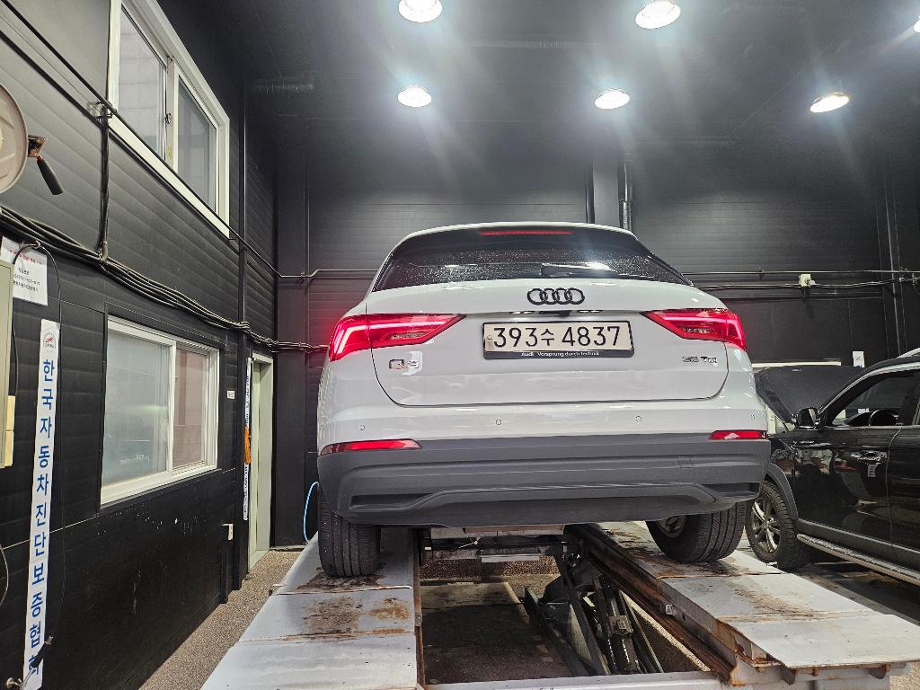 Audi Q3 2023 — inspection photo 2