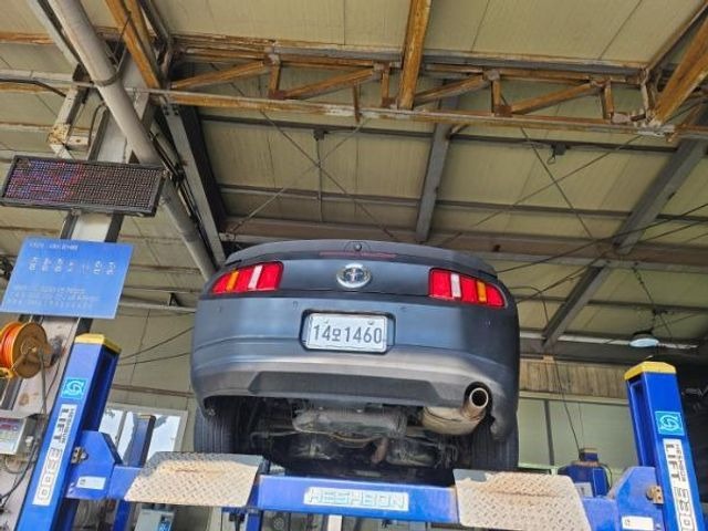 Ford Mustang 2010 — inspection photo 2