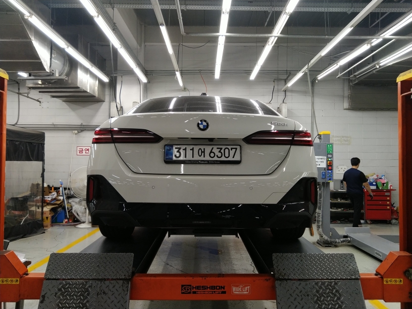BMW 5-Series 2025 — inspection photo 2