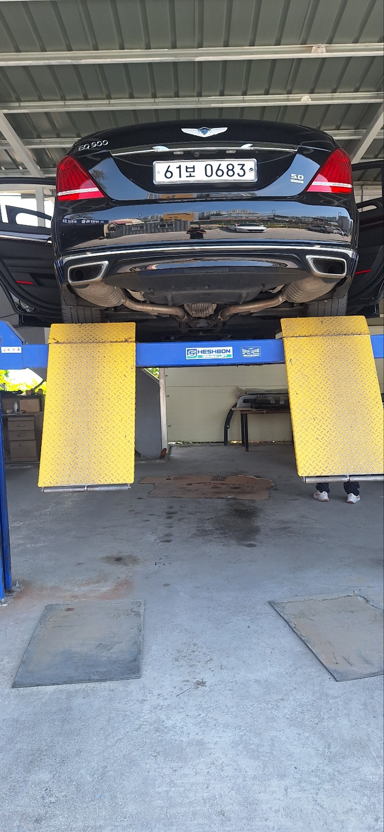 Genesis EQ900 2016 — inspection photo 2