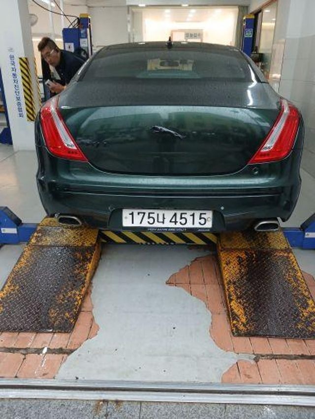 Jaguar XJ 2014 — inspection photo 2