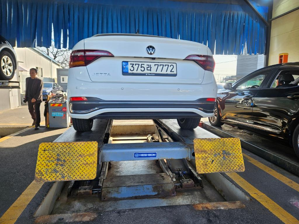 Volkswagen Jetta 2023 — inspection photo 2