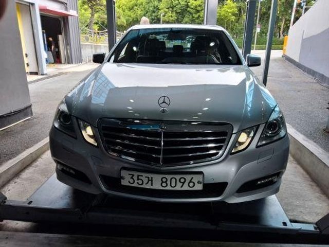 Mercedes-Benz E-Class 2010 — inspection photo 1