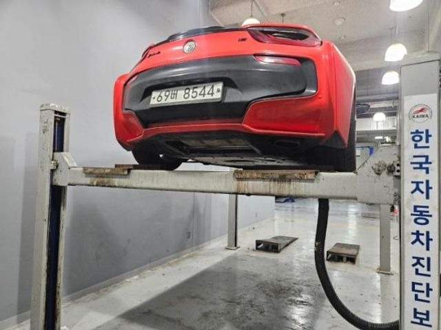 BMW i8 2015 — inspection photo 2