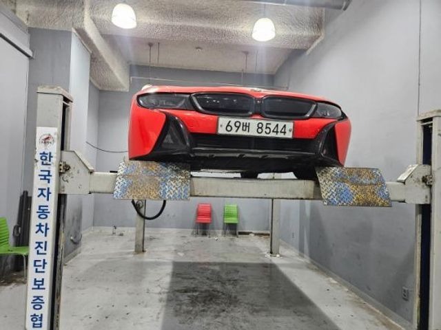 BMW i8 2015 — inspection photo 1