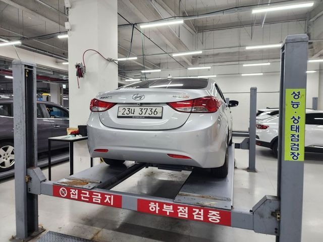 Hyundai AVANTE 2012 — inspection photo 2