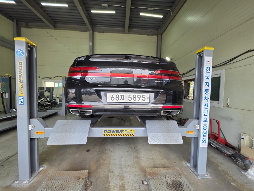 Genesis G90 2019 — inspection photo 2