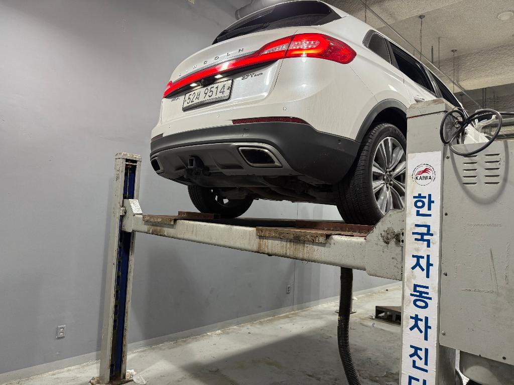 Lincoln MKX 2018 — inspection photo 2