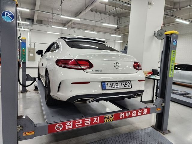 Mercedes-Benz C-Class 2021 — inspection photo 2