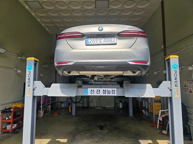 BMW 5-Series 2025 — inspection photo 2