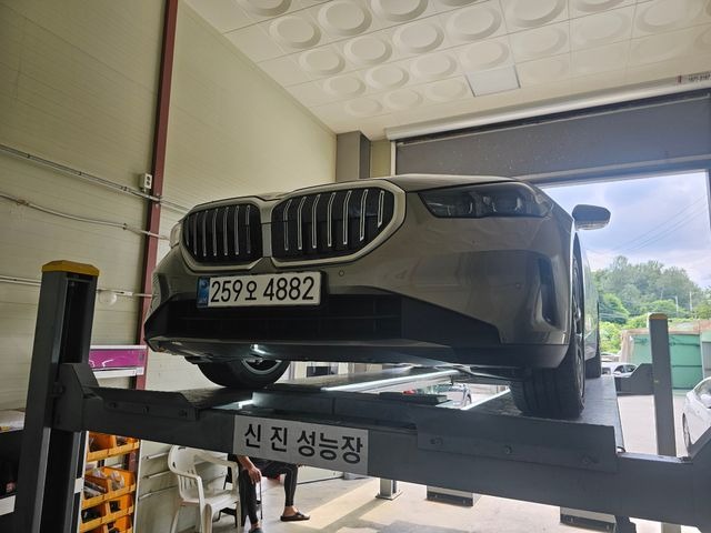 BMW 5-Series 2025 — inspection photo 1
