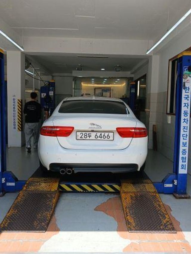 Jaguar XE 2017 — inspection photo 2