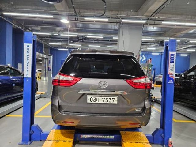 Toyota Sienna 2018 — inspection photo 2