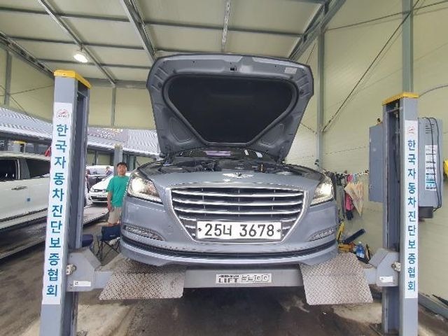 Hyundai Genesis 2015 — inspection photo 1