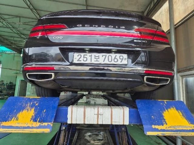 Genesis G90 2019 — inspection photo 2
