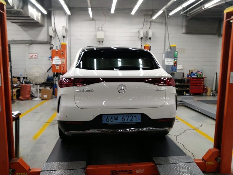 Mercedes-Benz EQE 2023 — inspection photo 2