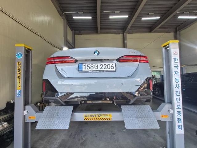 BMW 5-Series 2025 — inspection photo 2